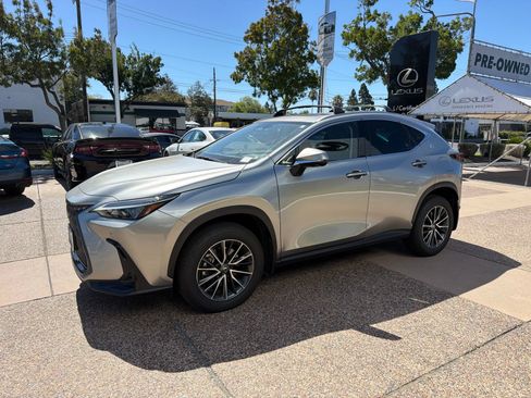 Used 2025 Lexus NX 350h AWD w/ Premium Package image 4