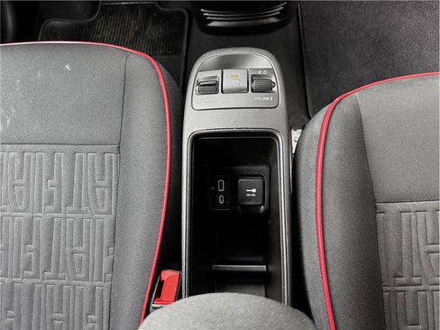 Used 2024 FIAT 500 e (RED) FWD image 17