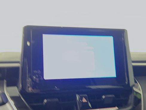 Used 2025 Toyota Corolla LE FWD image 27