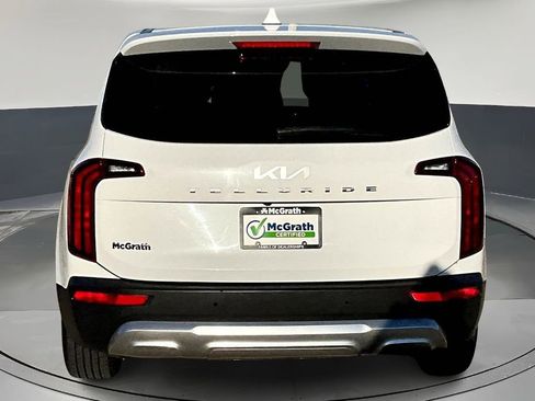 Used 2022 Kia Telluride LX image 5