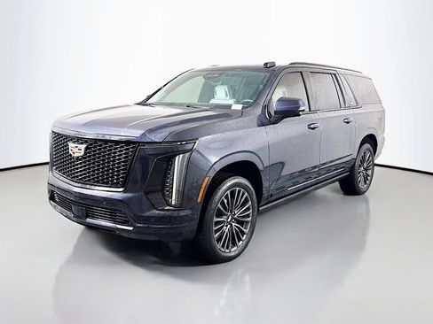 Used 2025 Cadillac Escalade ESV Sport Platinum AWD/4WD image 3