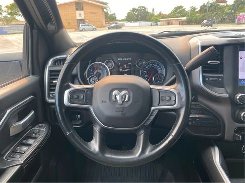 Used 2024 RAM 3500 Big Horn w/ Towing Technology Group AWD/4WD image 14