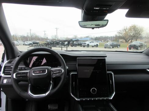 New 2026 GMC Acadia Elevation FWD image 16