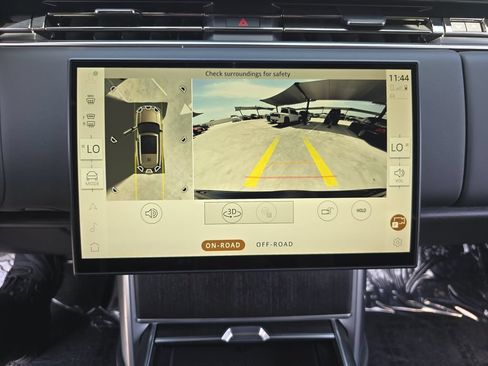Certified 2024 Land Rover Range Rover Long Wheelbase Autobiography AWD/4WD image 28