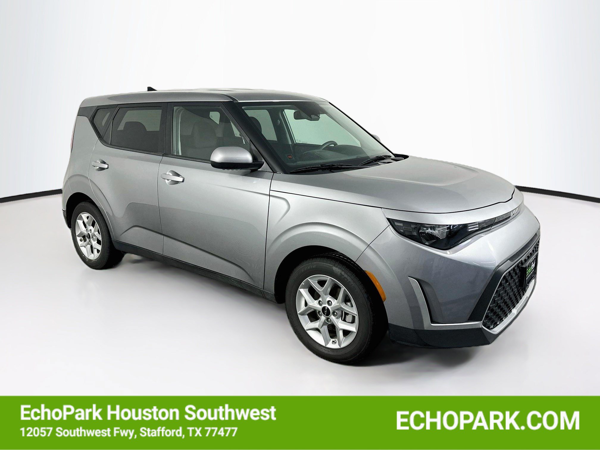Used 2025 Kia Soul LX w/ LX Technology Package FWD image 1