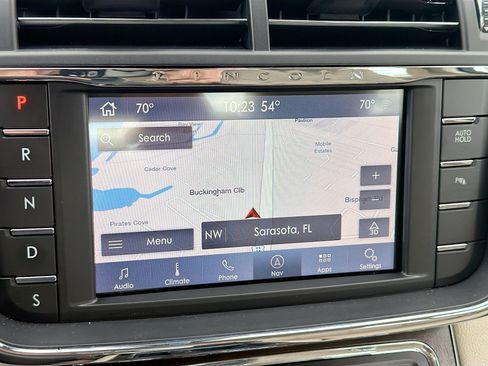 Used 2020 Lincoln Continental AWD w/ Premium Package image 13