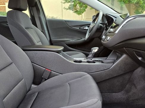 Used 2022 Chevrolet Malibu LT image 23