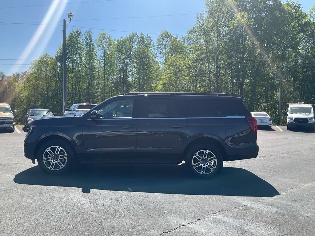 New 2026 Ford Expedition Max Active RWD image 8
