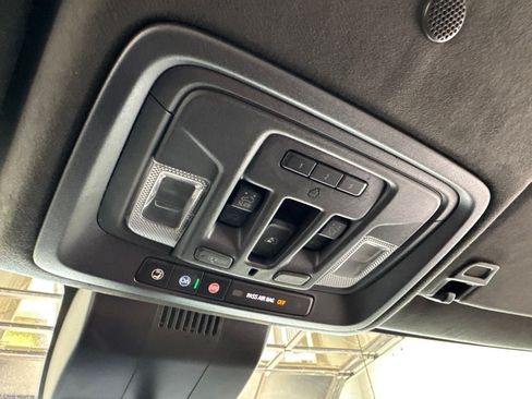 Used 2022 GMC Sierra 1500 Denali Ultimate AWD/4WD image 33