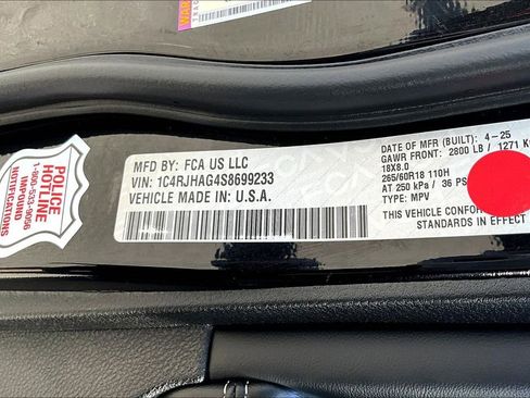 Used 2025 Jeep Grand Cherokee Altitude image 20