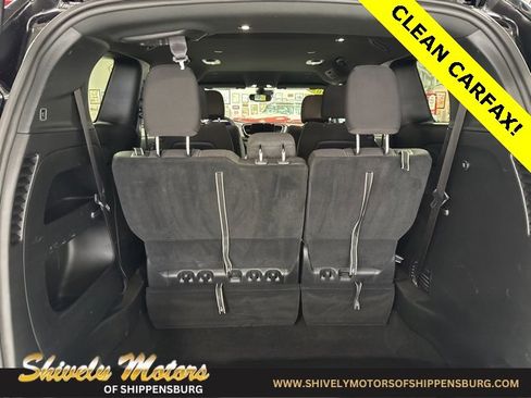 Used 2024 Chrysler Pacifica Touring image 29