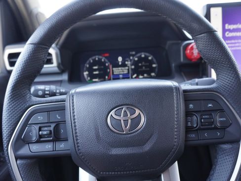 Used 2025 Toyota Tacoma TRD Off-Road w/ TRD Off Road Premium Package AWD/4WD image 28
