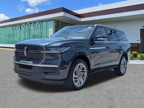 New 2026 Lincoln Navigator Reserve AWD/4WD image 7