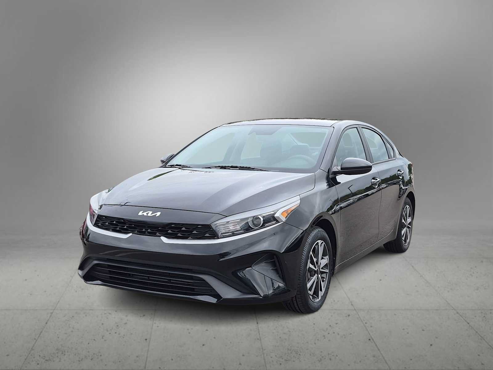 Used 2022 Kia Forte LXS FWD image 4