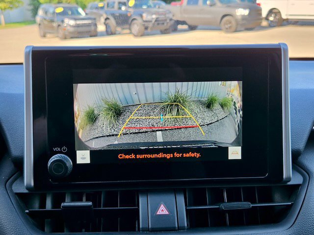 Used 2025 Toyota RAV4 LE AWD/4WD image 21
