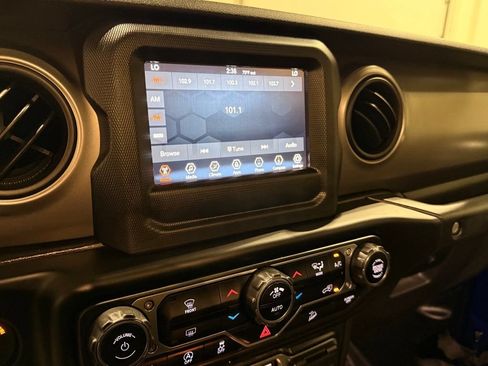 Used 2020 Jeep Wrangler Unlimited Sport AWD/4WD image 20