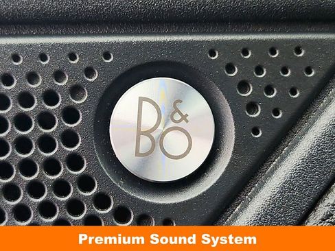 Used 2019 Ford Edge Titanium image 25