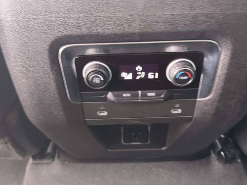 Used 2021 Chevrolet Tahoe RST AWD/4WD image 17