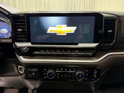 Used 2023 Chevrolet Silverado 1500 LTZ w/ LTZ Convenience Package II AWD/4WD image 13