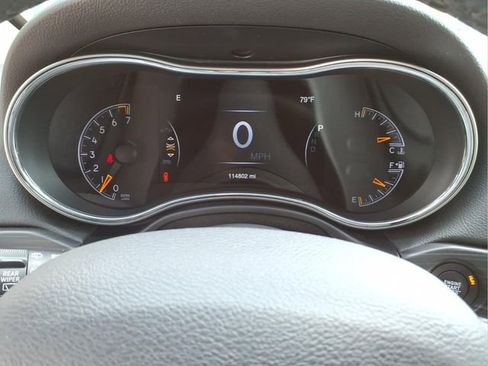 Used 2019 Jeep Grand Cherokee Limited image 15