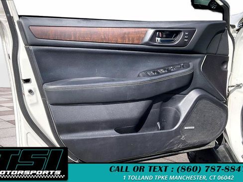 Used 2017 Subaru Outback 2.5i Limited AWD/4WD image 21