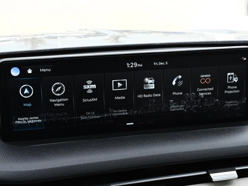 Used 2024 Genesis GV70 2.5T w/ Advanced Package image 16