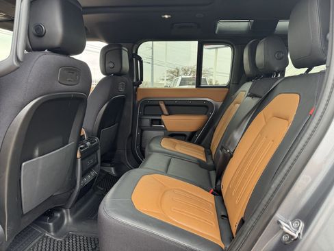 Used 2022 Land Rover Defender 110 X image 31