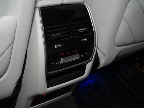Used 2023 BMW XM AWD/4WD image 16
