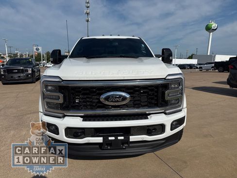 Used 2025 Ford F450 Platinum w/ FX4 Off-Road Package AWD/4WD image 2