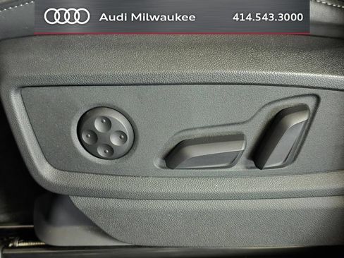 Used 2023 Audi SQ5 Premium Plus w/ Premium Plus Package AWD/4WD image 19