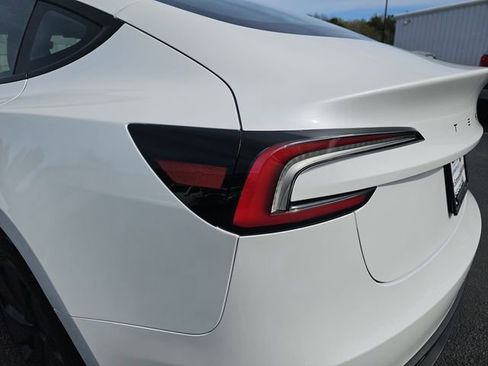 Used 2025 Tesla Model 3 Long Range RWD image 33