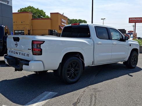 New 2026 Nissan Frontier SV w/ All-Weather Content Package AWD/4WD image 4