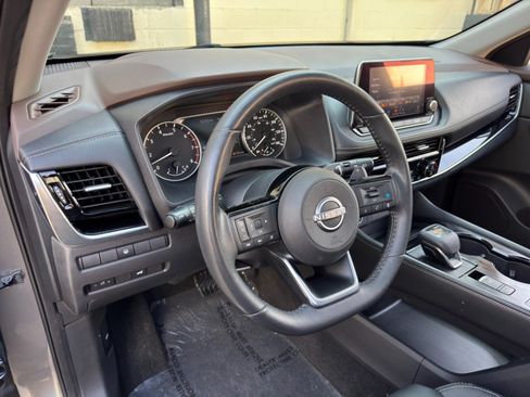 Used 2022 Nissan Rogue SL FWD image 13