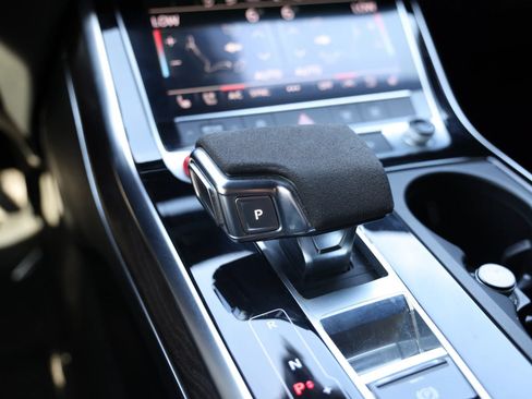 Used 2021 Audi Q8 Premium Plus w/ Premium Plus Package AWD/4WD image 21
