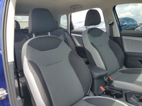 Certified 2024 Volkswagen Taos S FWD image 30