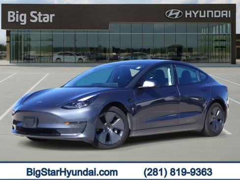 Used 2022 Tesla Model 3 Long Range image 1