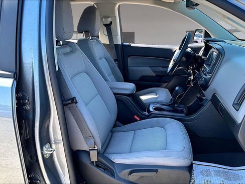 Used 2018 Chevrolet Colorado W/T RWD image 7