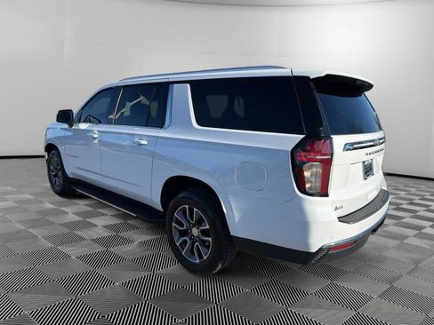 Used 2022 Chevrolet Suburban LT w/ Luxury Package image 5