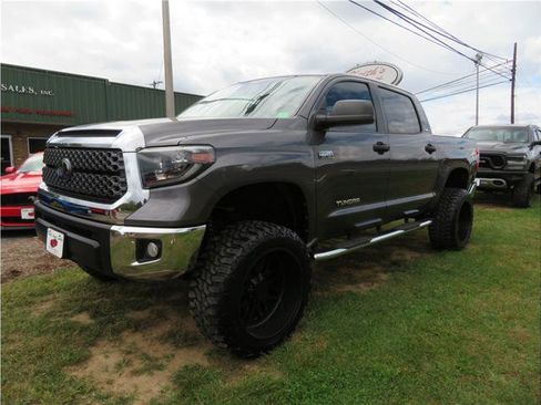 Used 2019 Toyota Tundra SR5 w/ SR5 Upgrade Package image 14