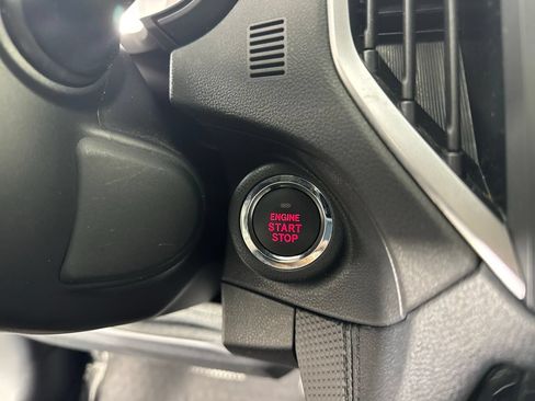 Used 2024 Subaru Forester Premium AWD/4WD image 19