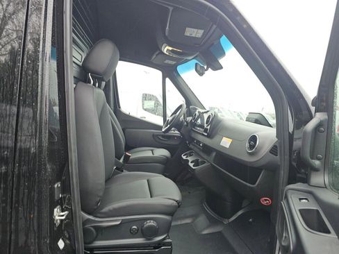 New 2025 Mercedes-Benz Sprinter 2500 image 16