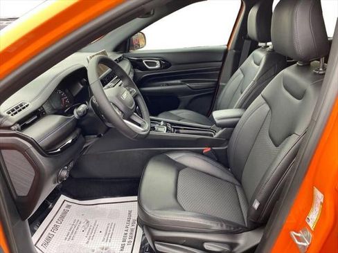 New 2026 Jeep Compass Latitude image 32