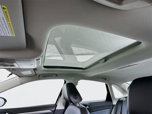 New 2026 Volkswagen Jetta SE image 11