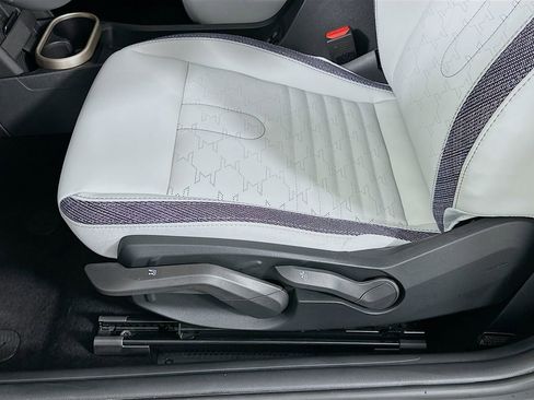 Certified 2025 MINI Cooper S image 19