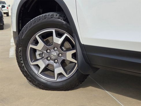 Used 2023 Honda Passport TrailSport image 29