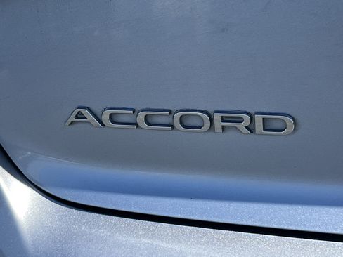 Used 2024 Honda Accord Sport image 9