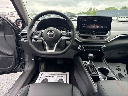 New 2026 Nissan Altima 2.5 SR FWD image 13