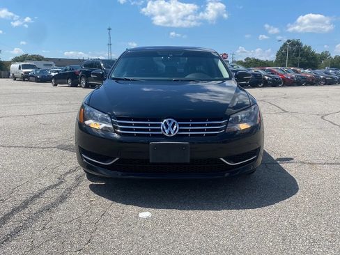 Used 2015 Volkswagen Passat 1.8T S FWD image 1