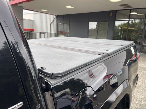 Certified 2022 Toyota Tacoma Limited AWD/4WD image 10