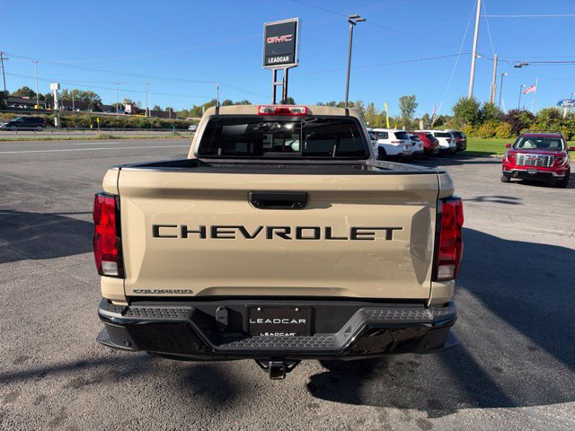 Used 2024 Chevrolet Colorado Trail Boss w/ Technology Package AWD/4WD image 4